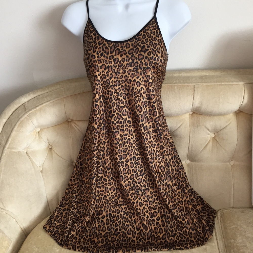 PETRA LEOPARD JUMPER PULL OVER DRESS M NWOT